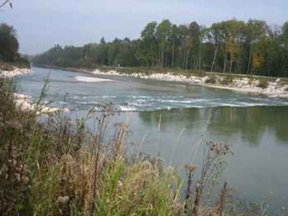 River view from the headwater in flow direction on the Bavarian side.