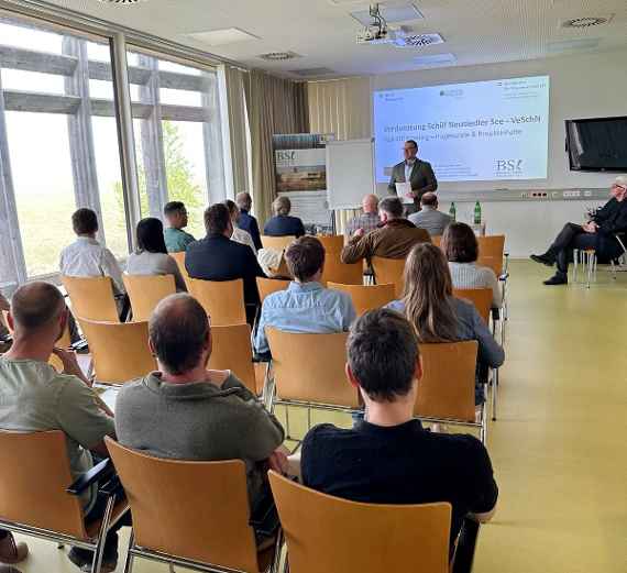 Fachbeiratmitglieder und Projektunterstützerinnen und Projektunterstützer beim Kickoff Event
