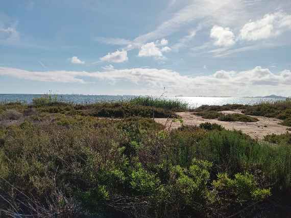 Blick auf die Salzwasserlagune Mar Menor südöstlich von Murcia