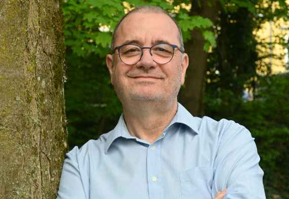 Peter Strauss