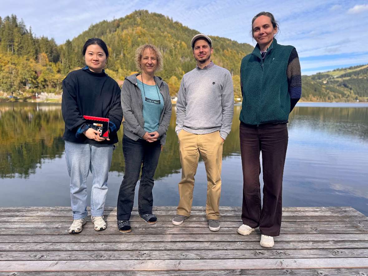 Gruppenfoto von den Projektpartnern des CASPAR Projekts vor dem Lunzer See.