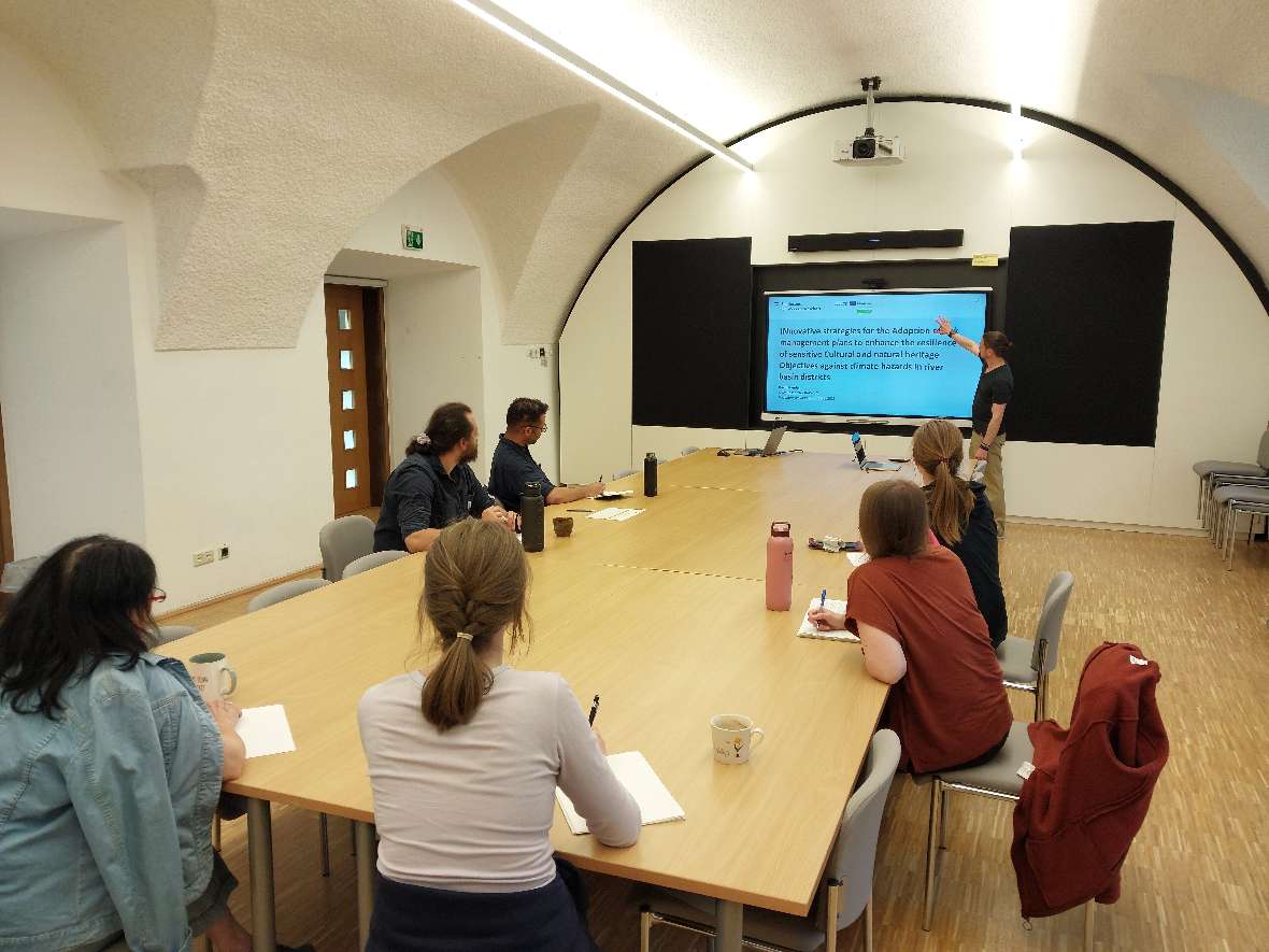 Projektmitarbeiter von BAW Research haben den Teilnehmer:innen im Workshop die Anwendungsmöglichkeiten der INACO Tools vorgestellt. 