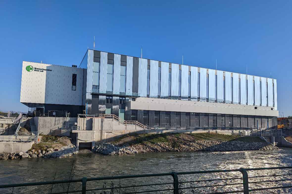 Außenansicht des Institutes für Wasserbau und hydrometrische Prüfung