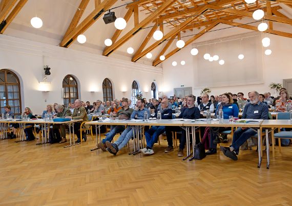 Voller Saal