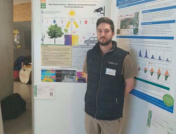 Sebastian Rath mit seinem Poster am 26. Österreichischen Klimatag 2026.